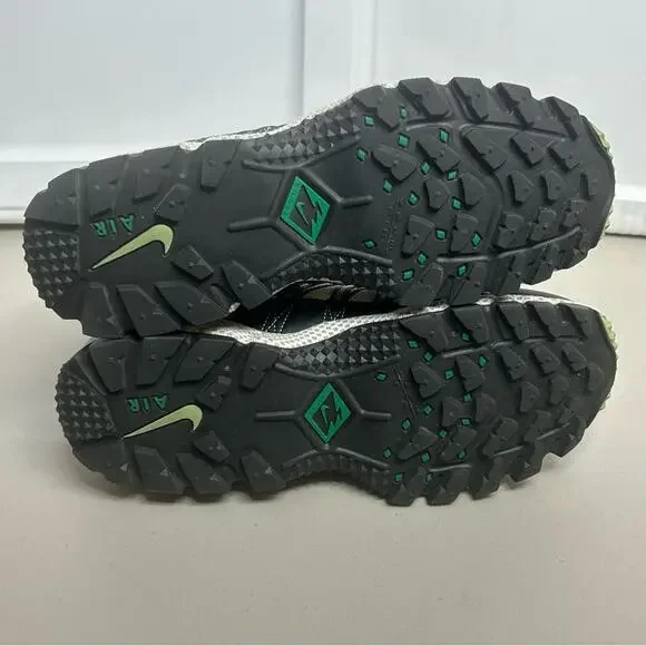 Nike Air Humara Sneaker Shoes QS Oil Green White Black FJ7098-301 Mens Size 10